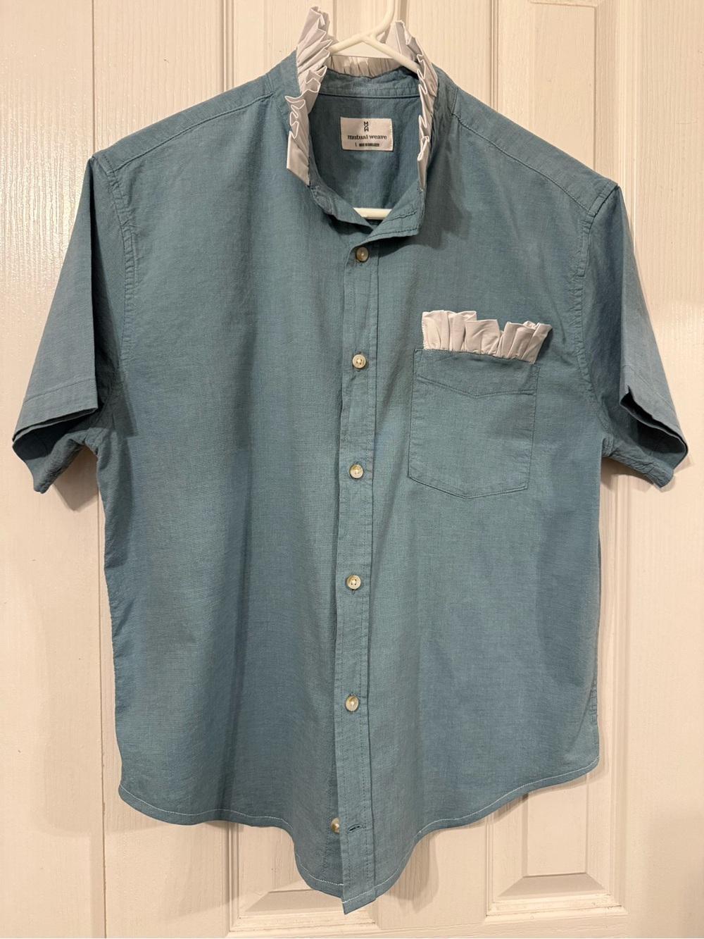 Boutique Women’s Ruffle Collar Chambray Short-Sleeve Button-Down Shirt